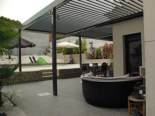 Pergola de aluminio con lamas orientables : pergolas de lamas orientables